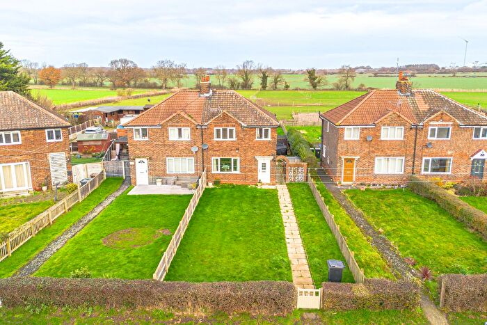 3 Bedroom Semi-Detached House For Sale In Highgate, Balne, North Yorkshire, DN14