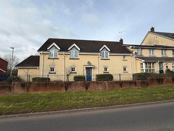 2 Bedroom Detached House To Rent In Waylands Road, Tiverton, EX16