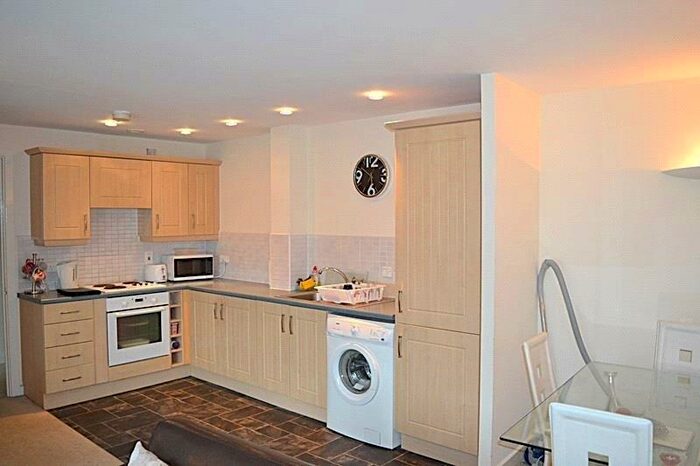 2 Bedroom Flat To Rent In Stockport Road, Manchester, Greater Manchester, M13