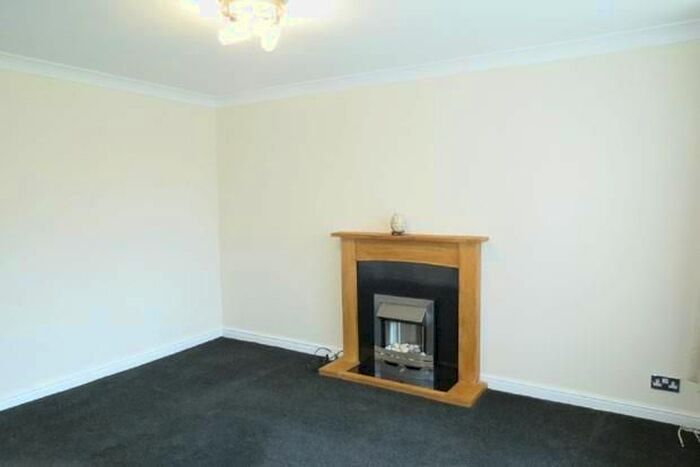 2 Bedroom Semi-Detached House To Rent In Lower Drake Fold, Westhoughton, Bolton, BL5