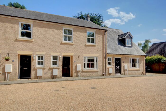 3 Bedroom Mews To Rent In Park Avenue, St Ives, PE27