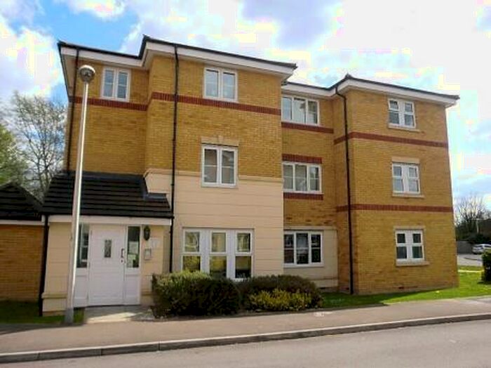 2 Bedroom Apartment To Rent In Newbury, Berkshire, RG14