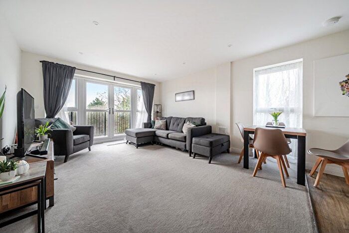 2 Bedroom Flat For Sale In Shapiro House, Stevenage, Hertfordshire, SG1