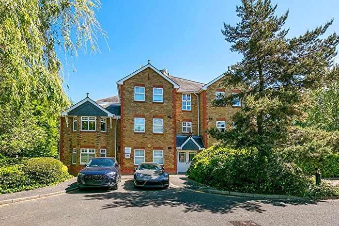 1 Bedroom Flat To Rent In Kings Road, Richmond, TW10