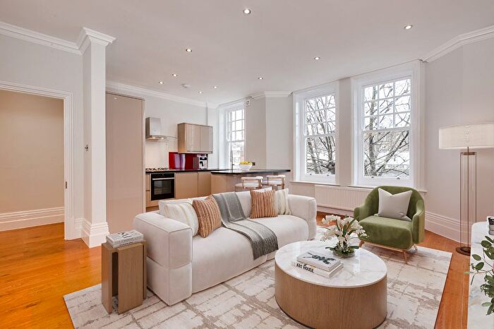 3 Bedroom Flat To Rent In Old Brompton Road, South Kensington, SW7