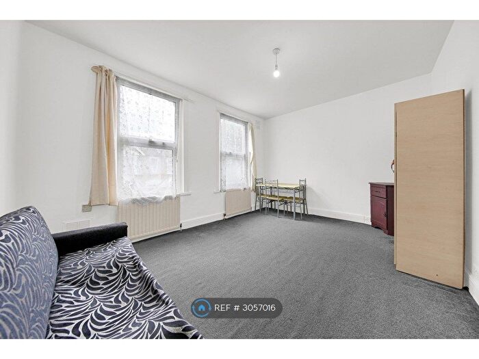 1 Bedroom Flat To Rent In Springfield Road, London, E6
