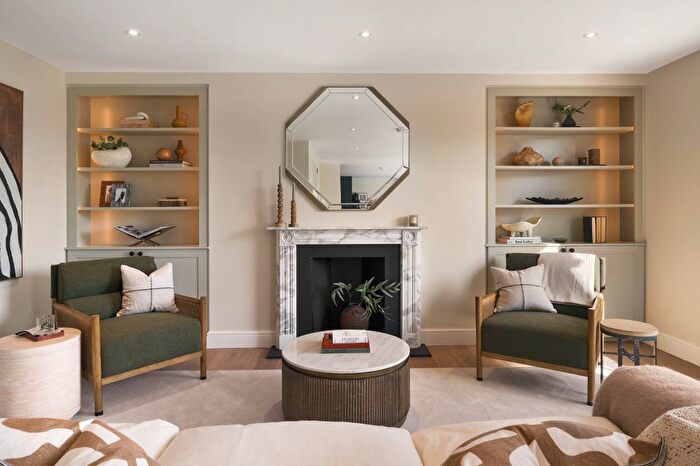 3 Bedroom Flat For Sale In Cambridge Gardens, North Kensington, W10