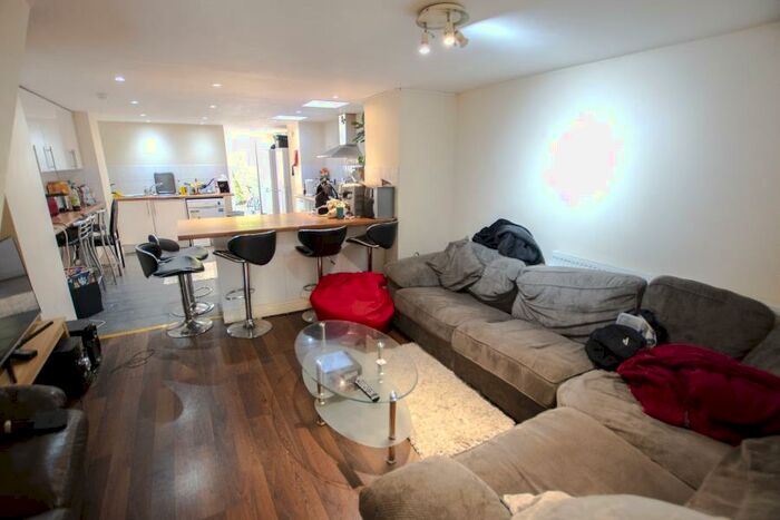 5 Bedroom Terraced House To Rent In Birmingham, West Midlands, B29