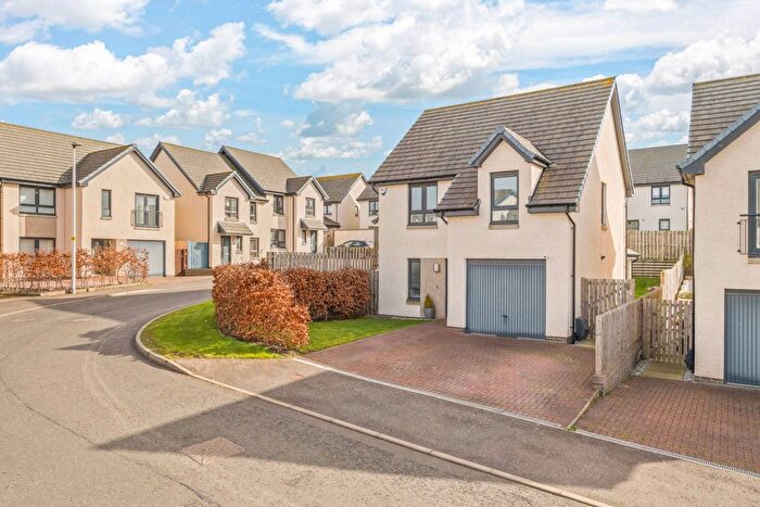 3 Bedroom Detached House For Sale In Kane Wynd, The Wisp, Edinburgh, EH16