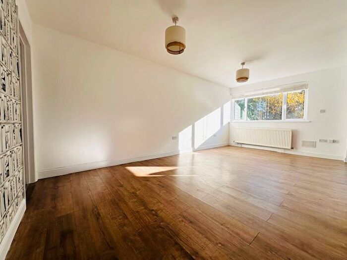 4 Bedroom Terraced House For Sale In Templewood, West Ealing, W13