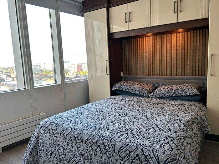 2 Bedroom Apartment For Sale In Strand Street, Liverpool, Merseyside, L1