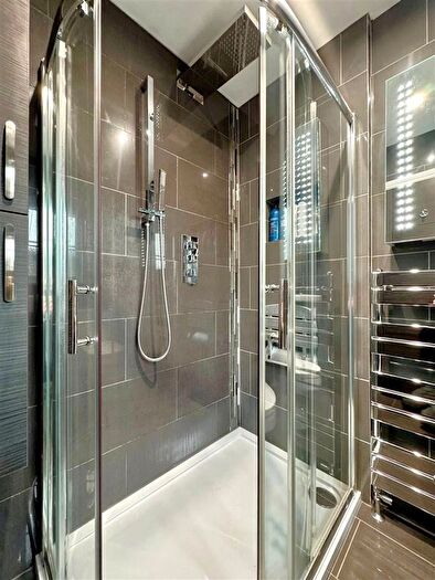 4 Bedroom Detached House For Sale In Suffolk Drive, Whiteley, Fareham, PO15