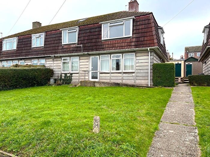 2 Bedroom Flat For Sale In Quarry Close, Swanage, Dorset, BH19