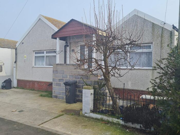 2 Bedroom Detached Bungalow For Sale In Riley Avenue, Jaywick, Clacton-On-Sea, CO15