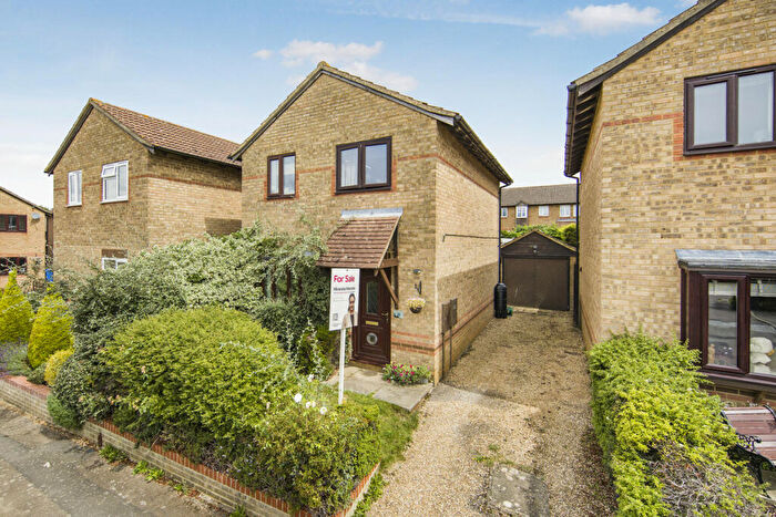 2 Bedroom Detached House For Sale In Kingfisher Way, Burton Latimer, NN15