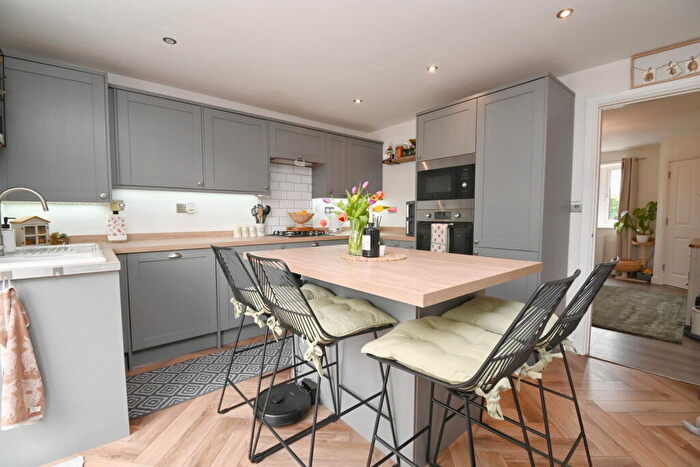 3 Bedroom Town House For Sale In Ballfield Mews, Darton, Barnsley, S75
