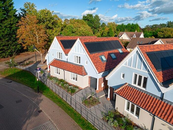 3 Bedroom Chalet For Sale In Pinetrees Purdis Farm Lane, Ipswich, IP3