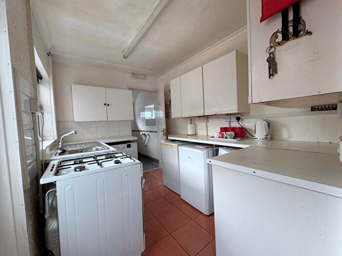 3 Bedroom Terraced House For Sale In Bearwood Hill Road, Winshill, Burton-on-Trent, DE15