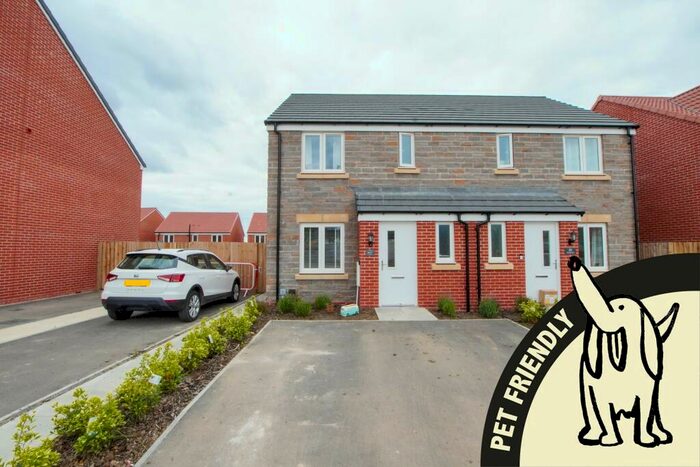 3 Bedroom Semi-Detached House To Rent In Periwinkle Road, Lyde Green, Emersons Green, BS16