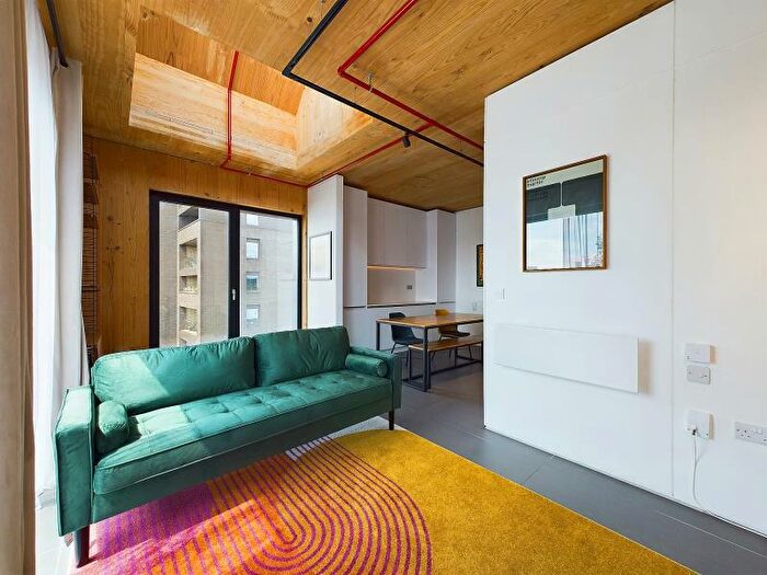 2 Bedroom Apartment To Rent In Mansion House :: New Islington, M4