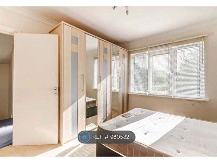 2 Bedroom Maisonette To Rent In Manor Road, Harrow, HA1