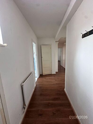 1 Bedroom Flat To Rent In Longbridge Road, Barking, Essex, IG11