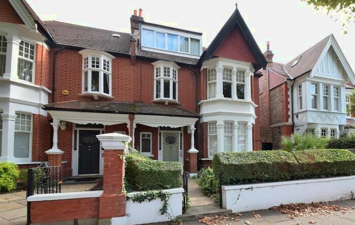 Studio To Rent In West Lodge Avenue, West Acton, London, W3