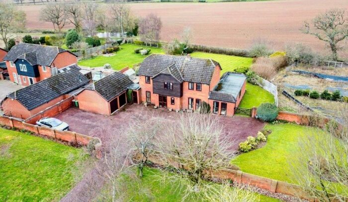 5 Bedroom Detached House For Sale In Fillongley Road, Coventry, CV7