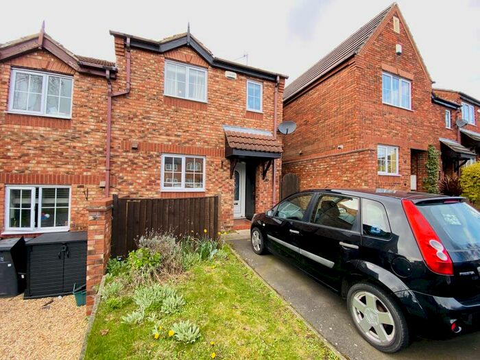 2 Bedroom Town House To Rent In Coppice Gate, Arnold, NG5