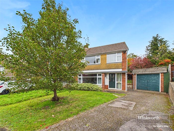 3 Bedroom Semi-Detached House For Sale In Foxcombe Drive, Tilehurst, Reading, Berkshire, RG31