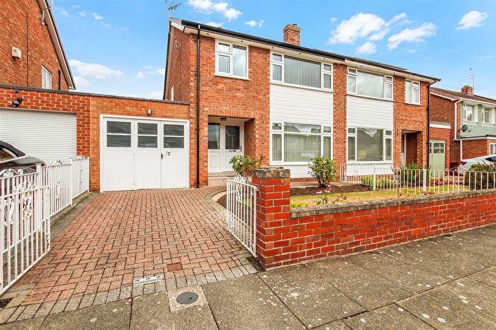 3 Bedroom Semi Detached House For Sale In Harley Grove, Darlington, DL1