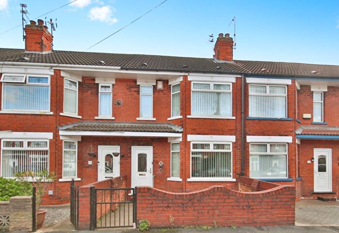 3 Bedroom Terraced House For Sale In Farndale Avenue, Hull, HU9
