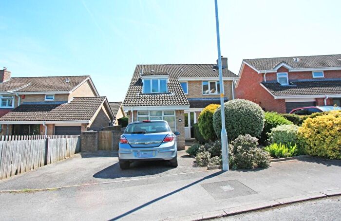 4 Bedroom Detached House For Sale In Priory Green, Highworth, SN6
