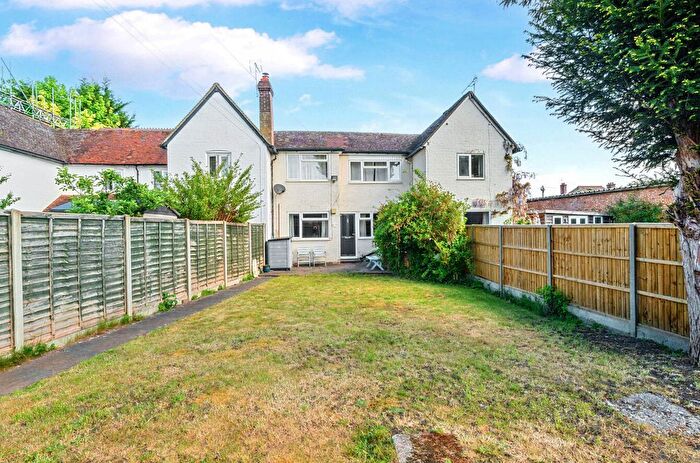 3 Bedroom Terraced House For Sale In Marshall Road, Godalming, Surrey, GU7