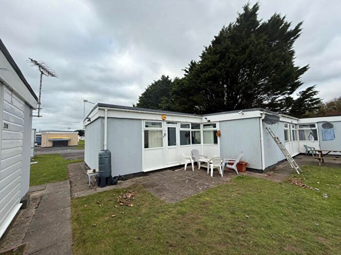 3 Bedroom Chalet For Sale In Chalet Carmarthen Bay Holiday Village, Carmarthen Bay Holiday Camp, Kidwelly, Carmarthenshire, SA17