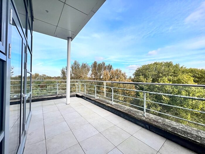 2 Bedroom Flat To Rent In Edinburgh House, Edinburgh Gate, Harlow, CM20