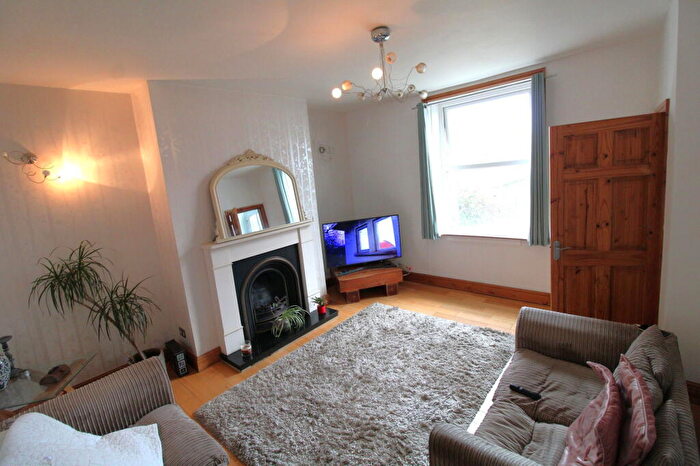 2 Bedroom Terraced House For Sale In Broomfield Road, Marsh, Huddersfield, HD1