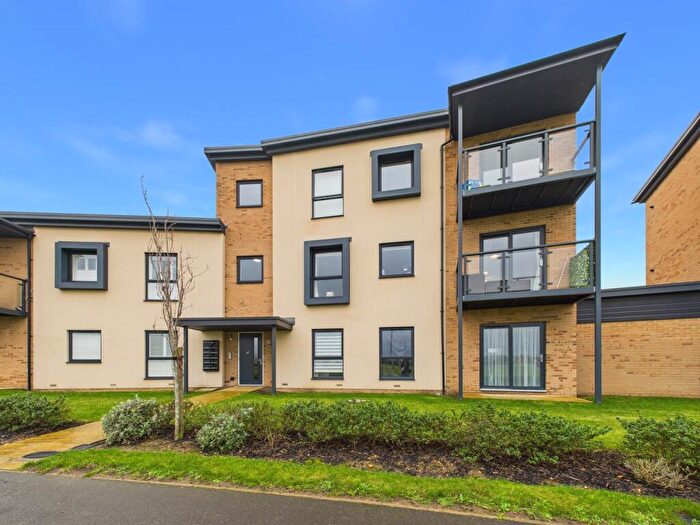 2 Bedroom Apartment For Sale In Tavener Drive, Biggleswade, SG18
