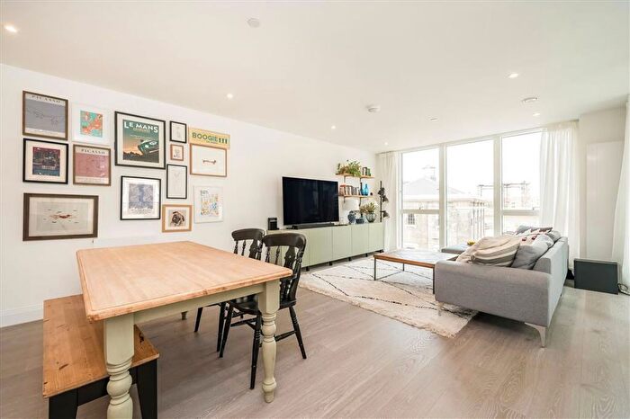 3 Bedroom Flat For Sale In Norman Road, Greenwich, SE10