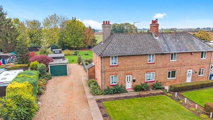 3 Bedroom Semi-detached House For Sale In Cattle Dyke, Gorefield, Wisbech, Cambs, PE13