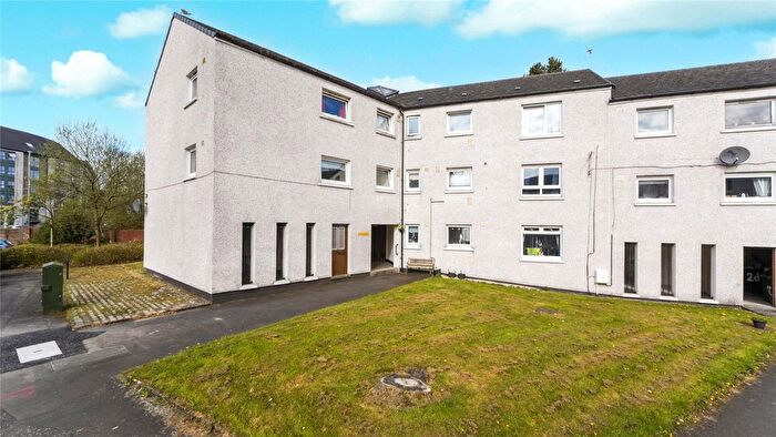 3 Bedroom Flat For Sale In Tarbolton Road, Cumbernauld, Glasgow, North Lanarkshire, G67