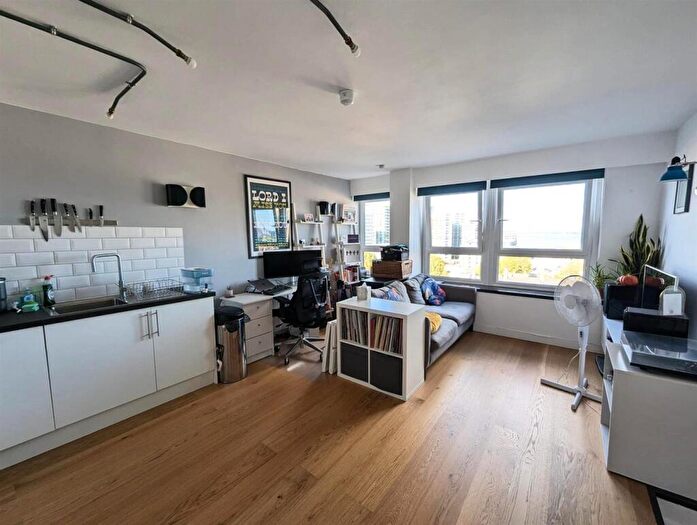 2 Bedroom Flat To Rent In Calderwood Street, London, SE18