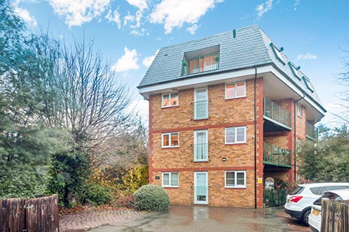 2 Bedroom Apartment For Sale In Albemarle Road, Beckenham, BR3