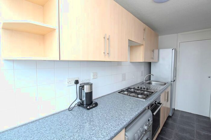 1 Bedroom Flat To Rent In The Sandlings, Wood Green, N22