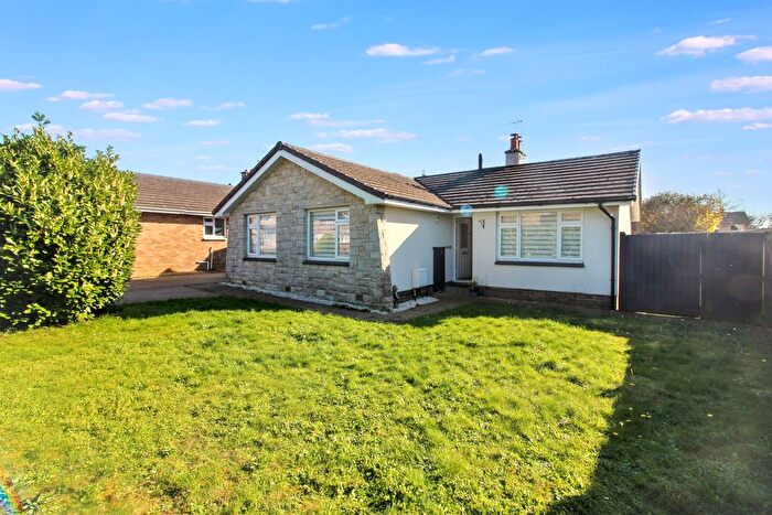 3 Bedroom Bungalow For Sale In Beacon Park Road, Poole, BH16