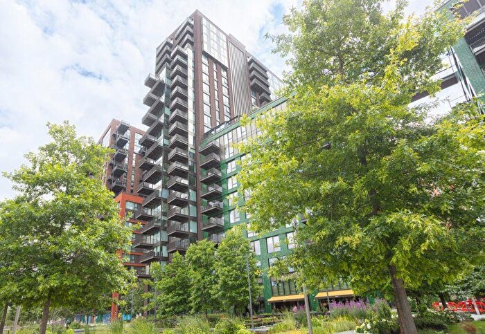 2 Bedroom Flat For Sale In Legacy Building, Nine Elms, SW11