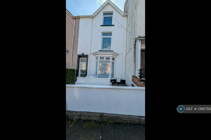 2 Bedroom Maisonette To Rent In Brunswick Street, Swansea, SA1