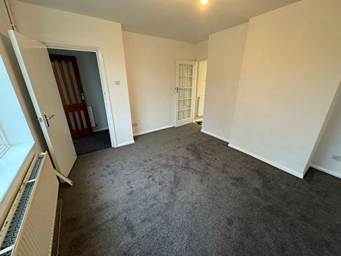 3 Bedroom Terraced House To Rent In Harrogate Road, Watford, WD19