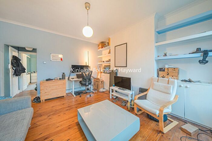1 Bedroom Flat To Rent In Gresham Road, Brixton, London, SW9