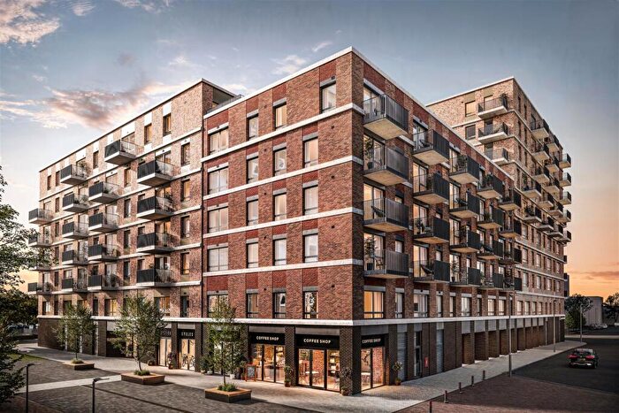 2 Bedroom Duplex For Sale In Claxton House, Stevenage, SG1